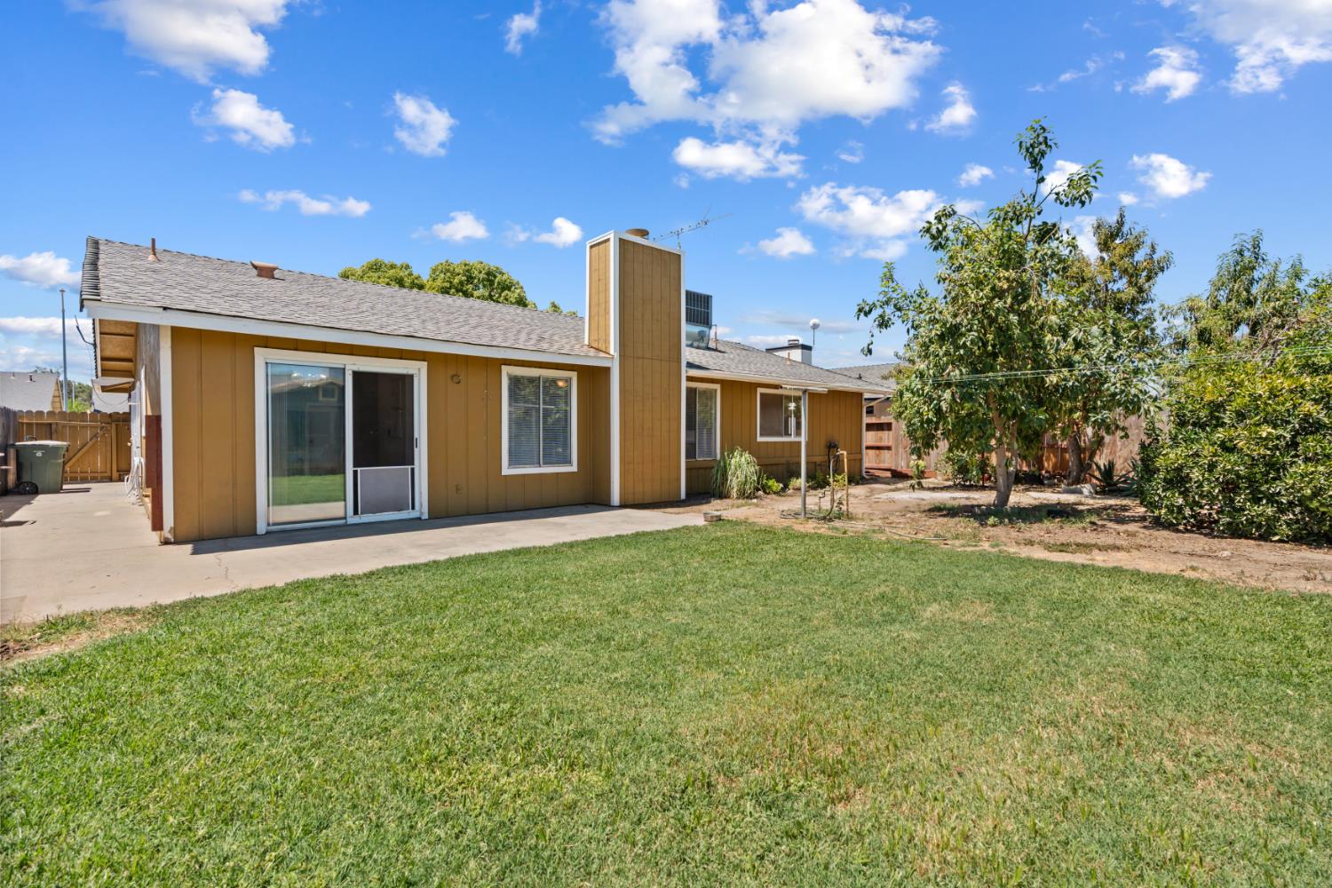 1044 Fruitbasket Lane