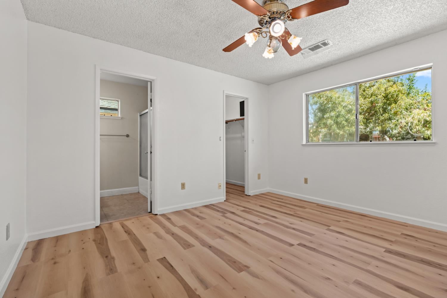 1044 Fruitbasket Lane