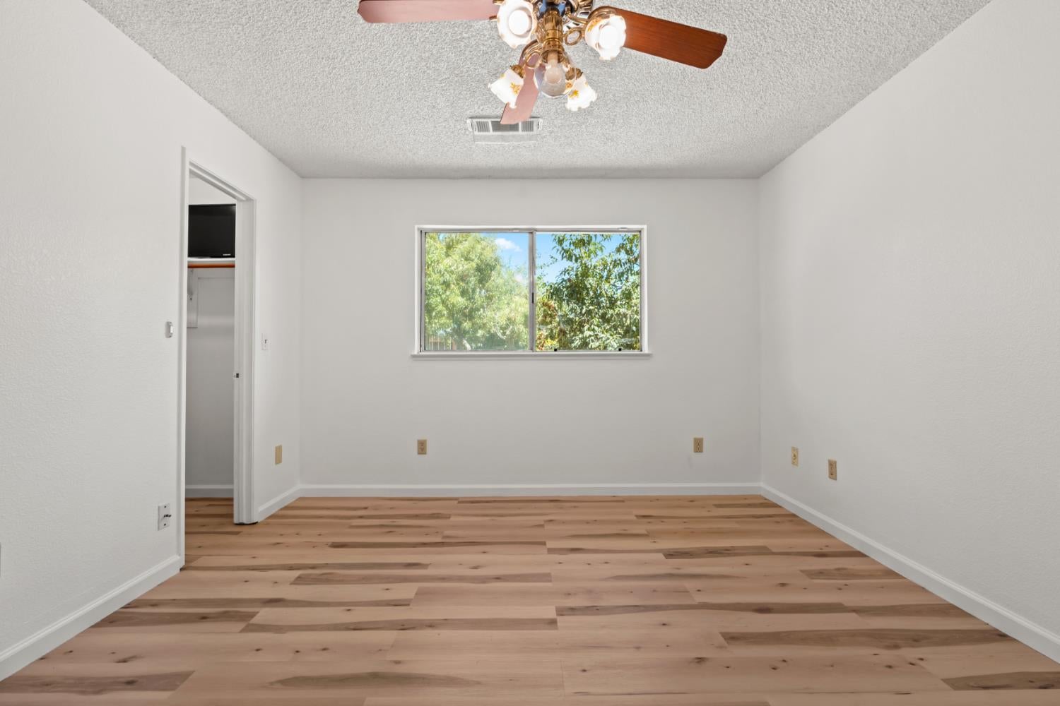 1044 Fruitbasket Lane