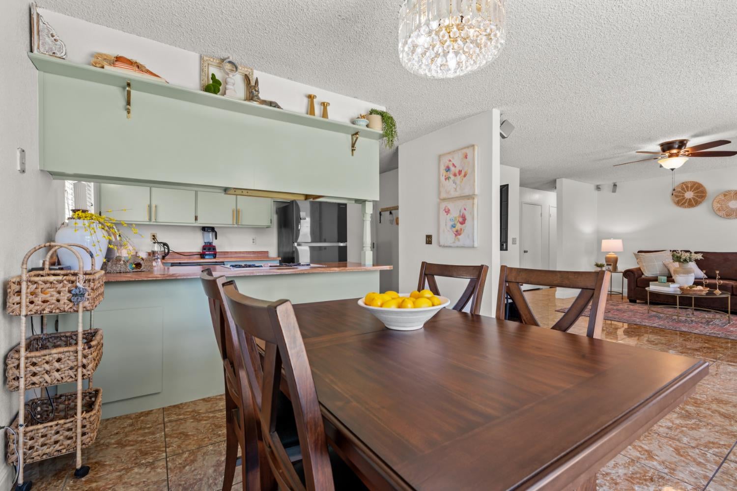 1044 Fruitbasket Lane