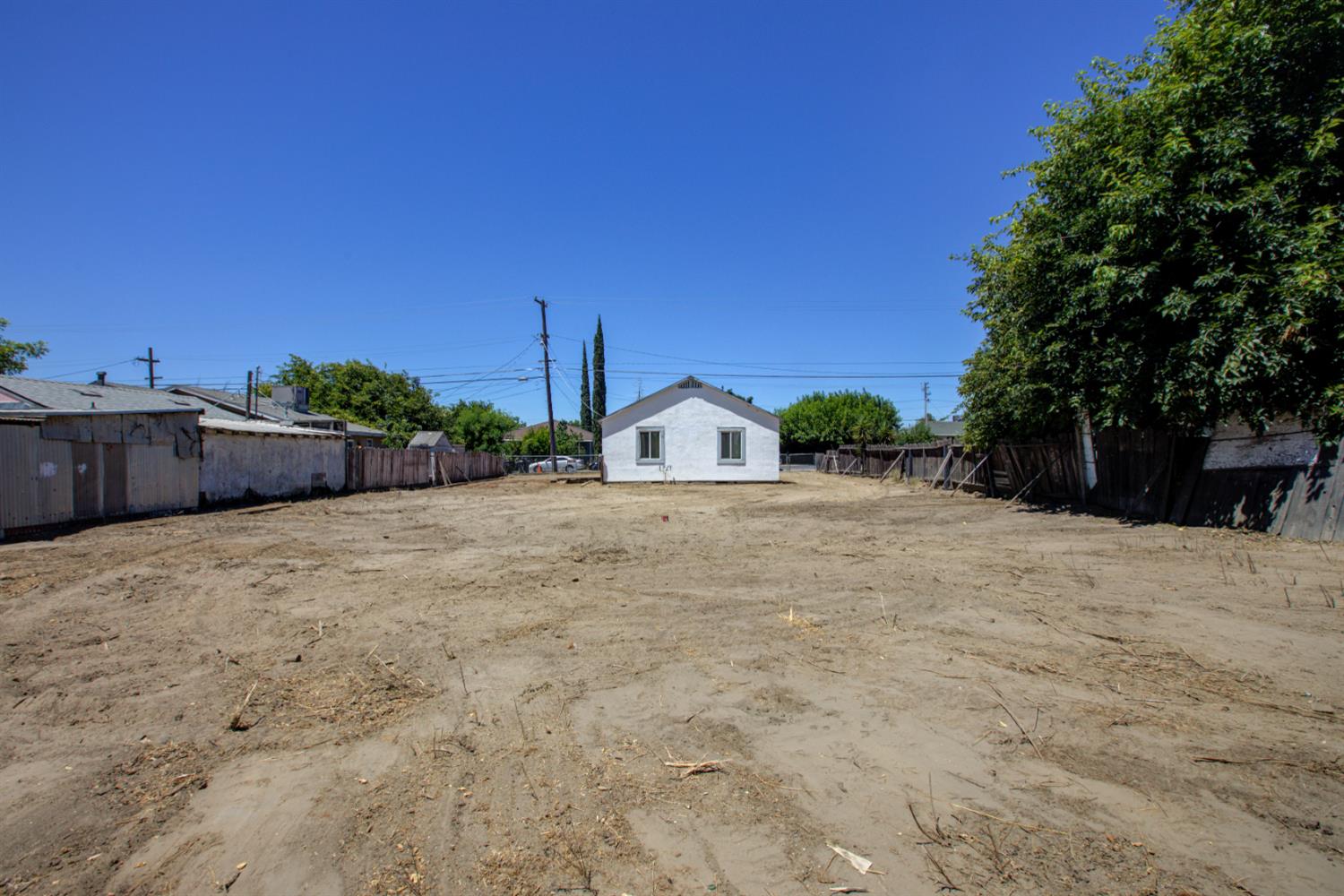 1720 Vernon Avenue