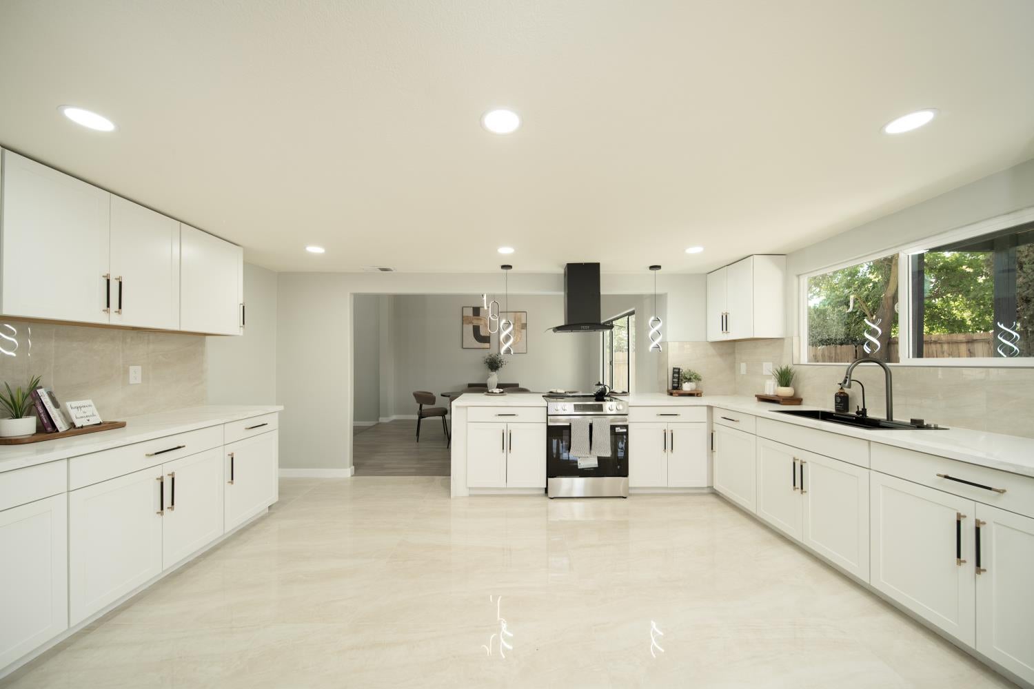 513 Tarland Lane