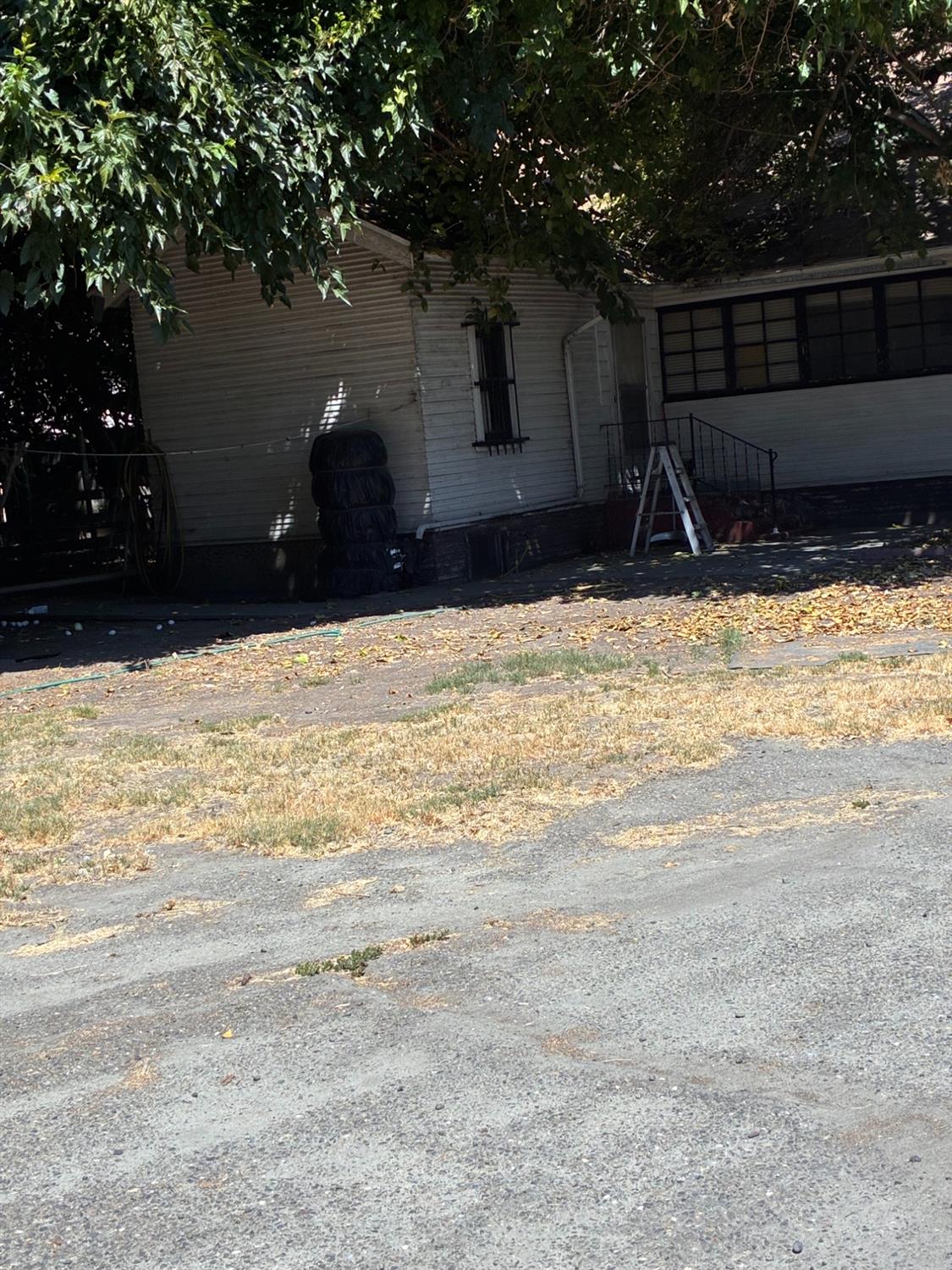 2100 W Main