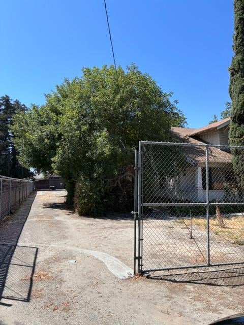 2100 W Main