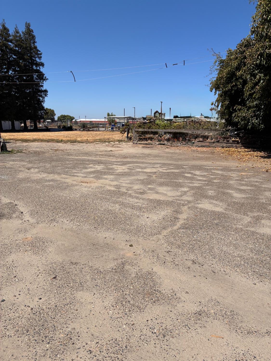 2100 W Main