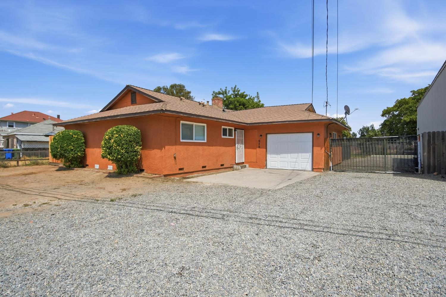 636 Santa Fe