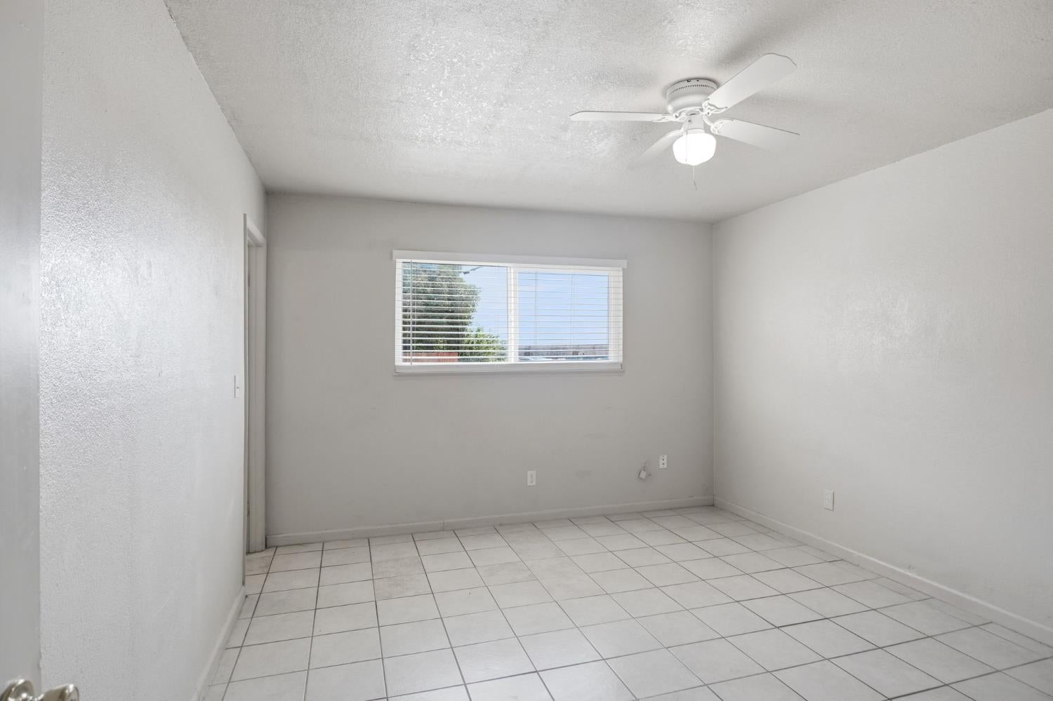 636 Santa Fe