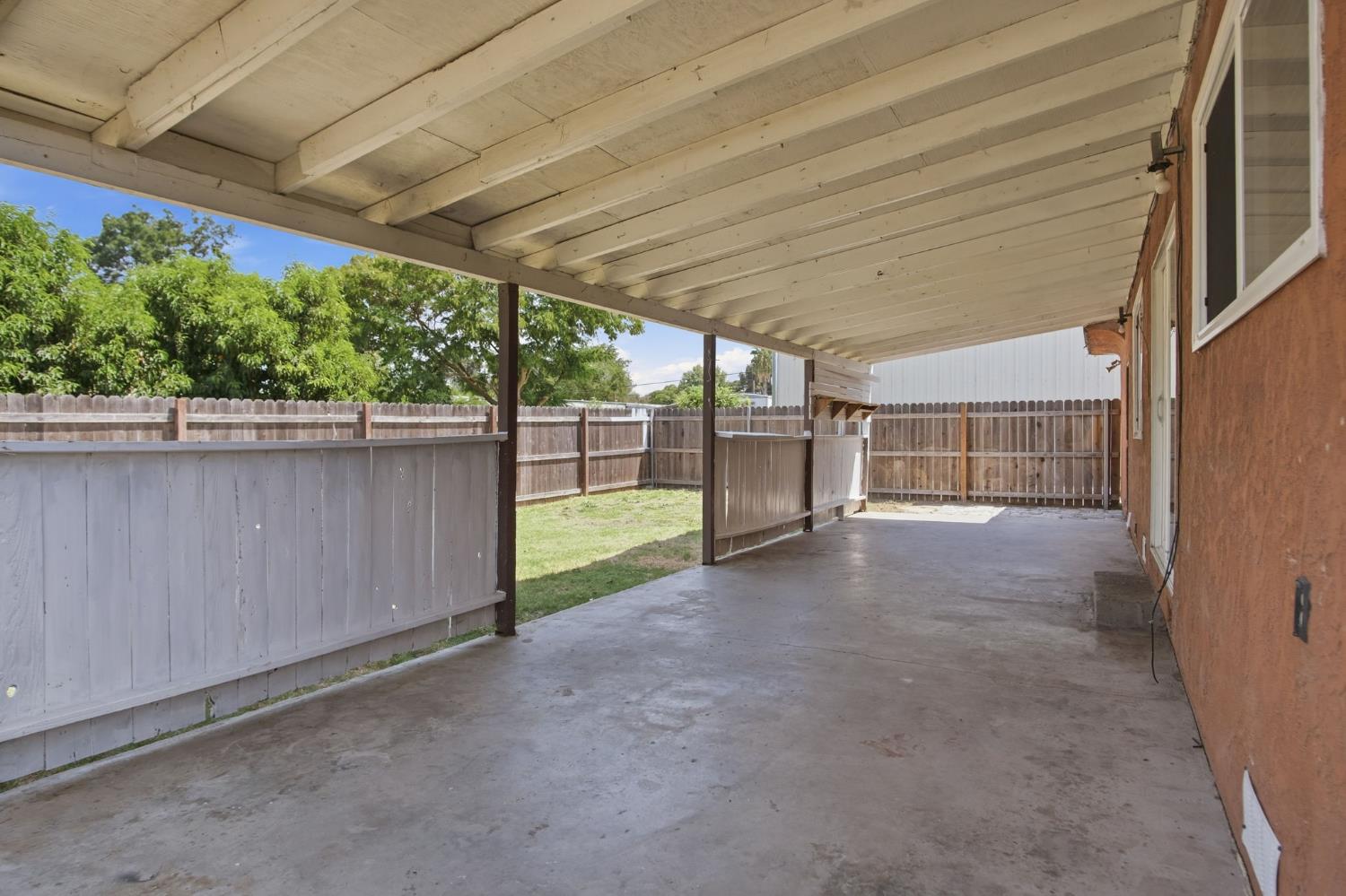 636 Santa Fe
