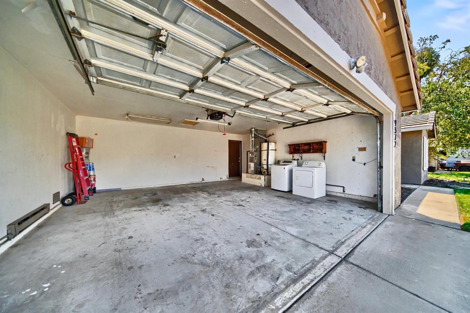 9572 Stonewall Court