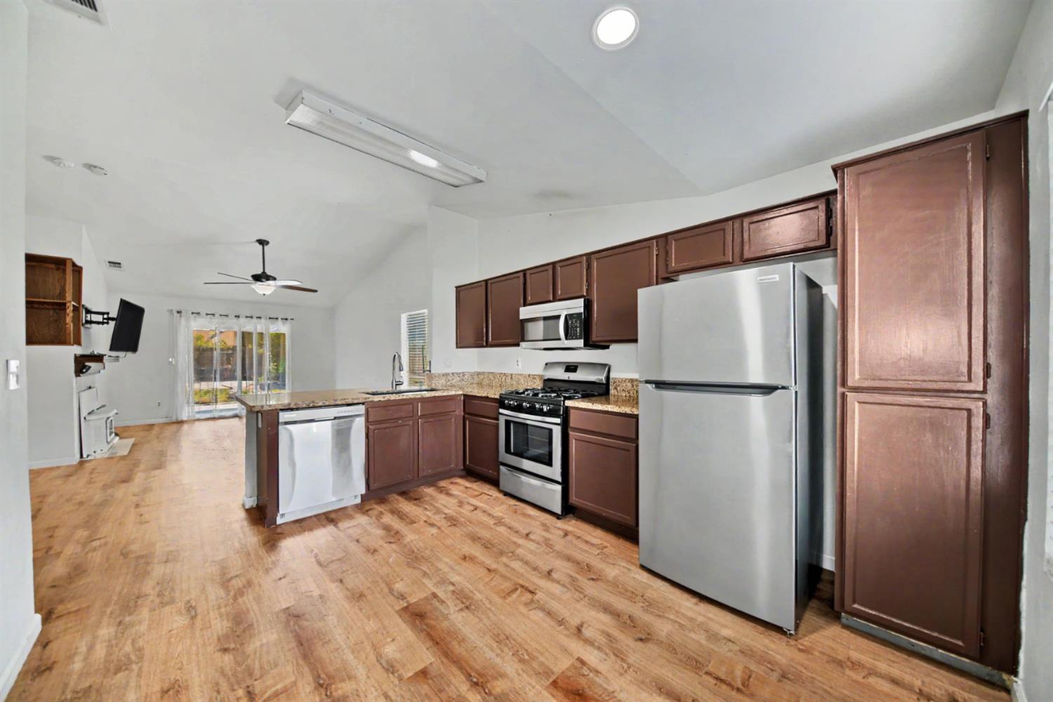 9572 Stonewall Court