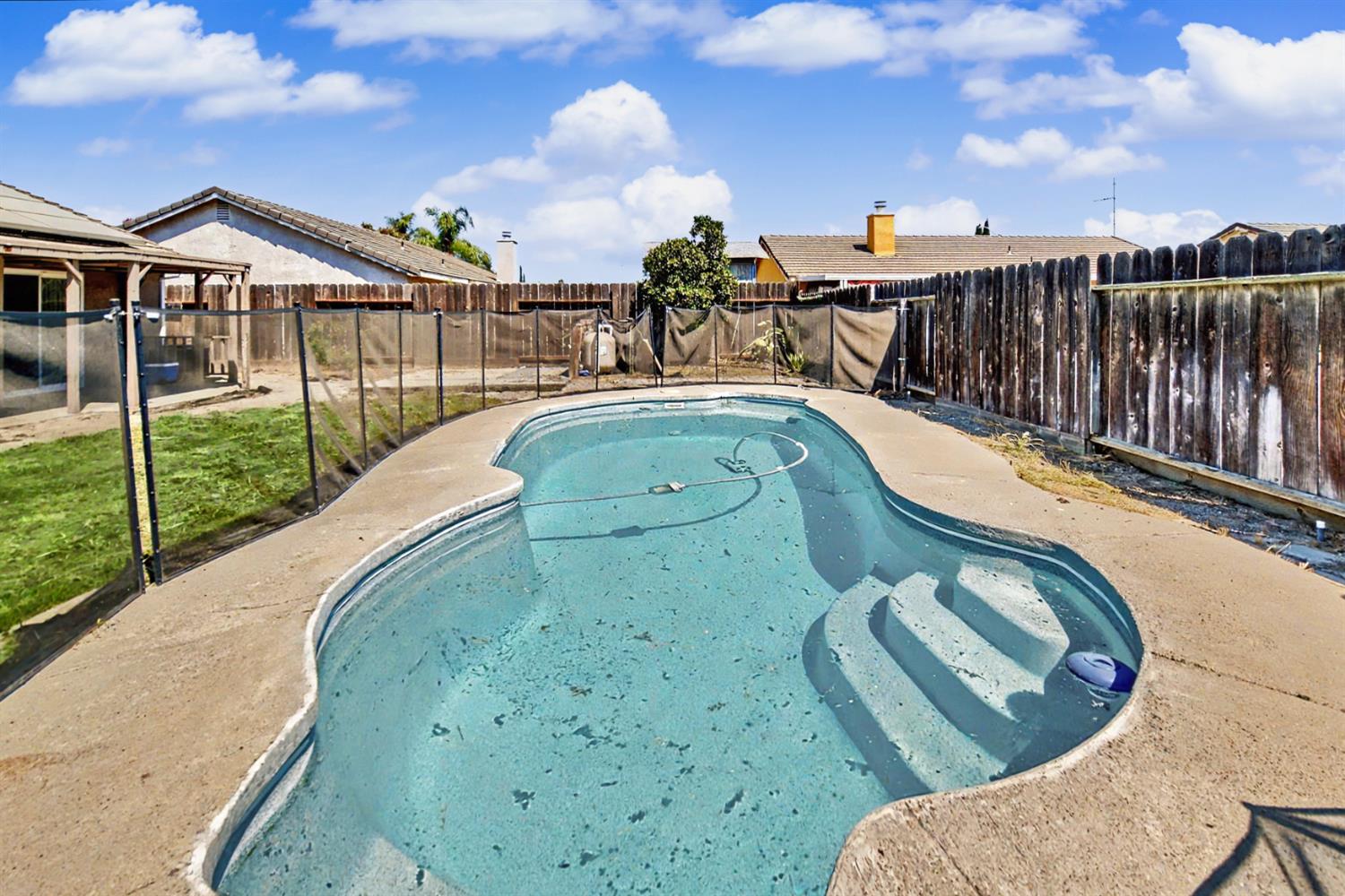 9572 Stonewall Court