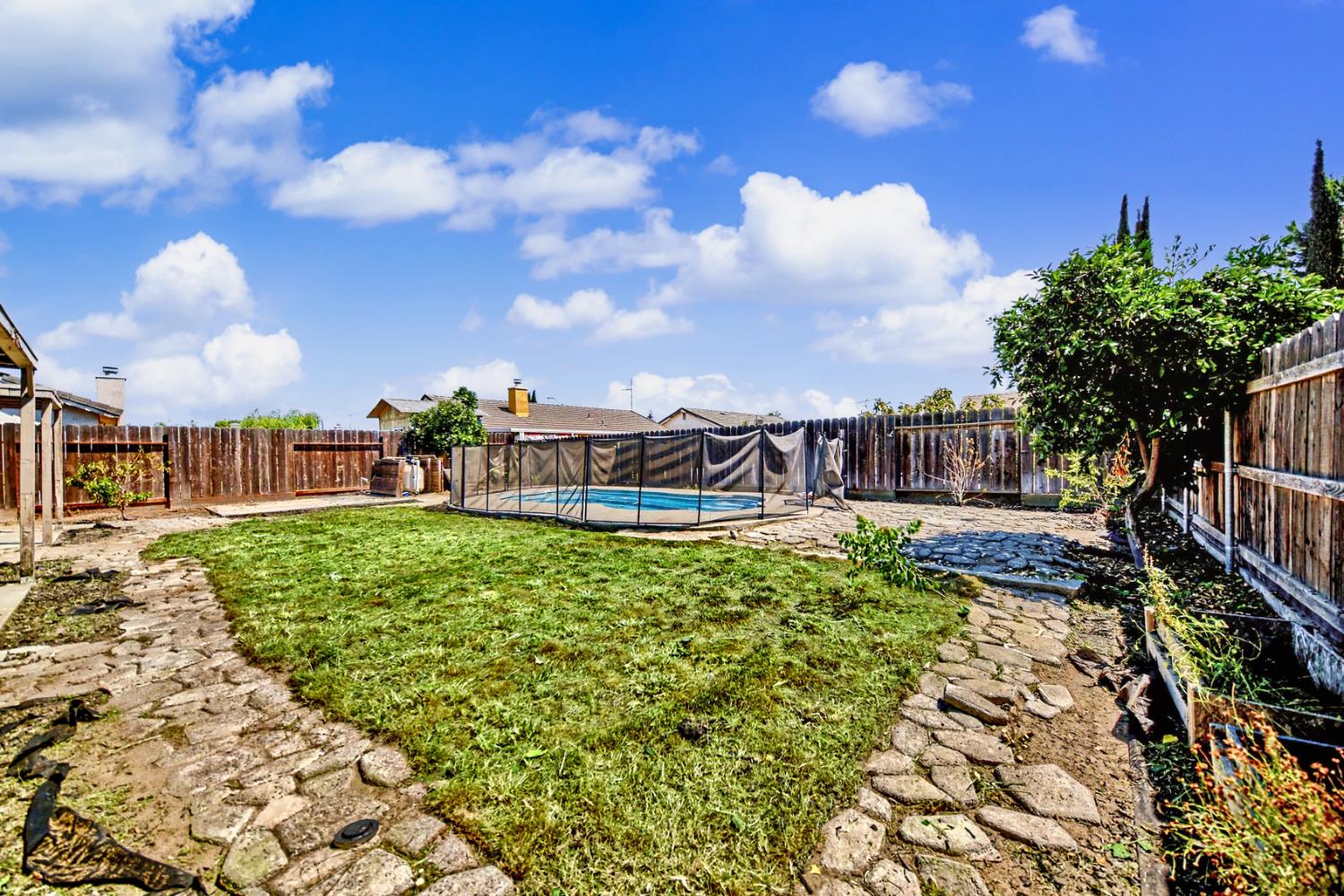9572 Stonewall Court