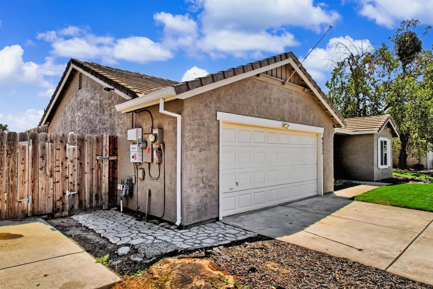 9572 Stonewall Court