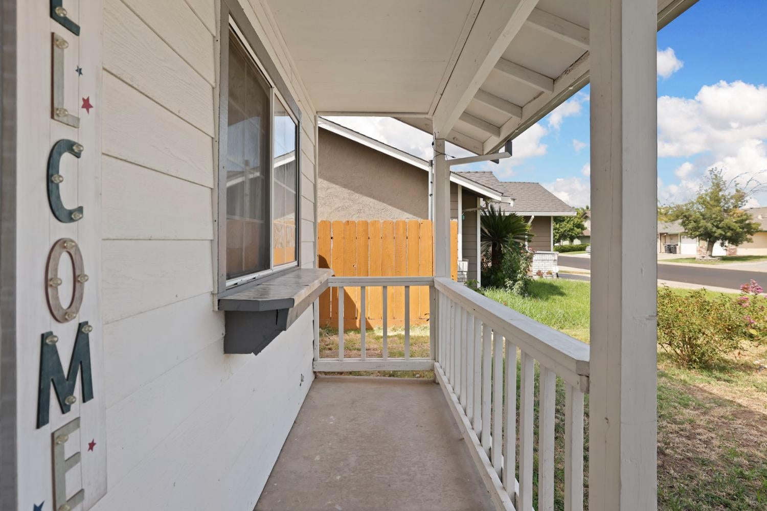 913 Jayhawk Way