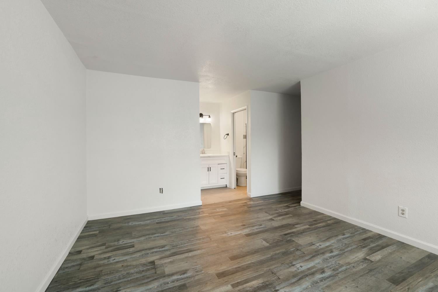 1313 Jarrell Court