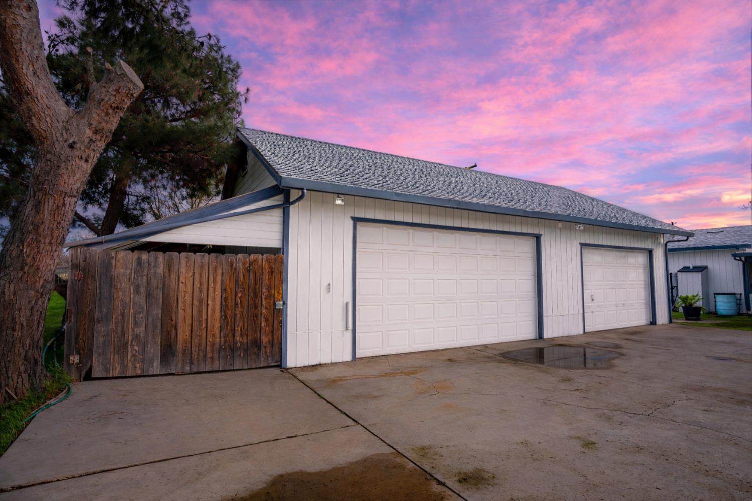 30000 Kasson RD 1B26 S Redwood Dr