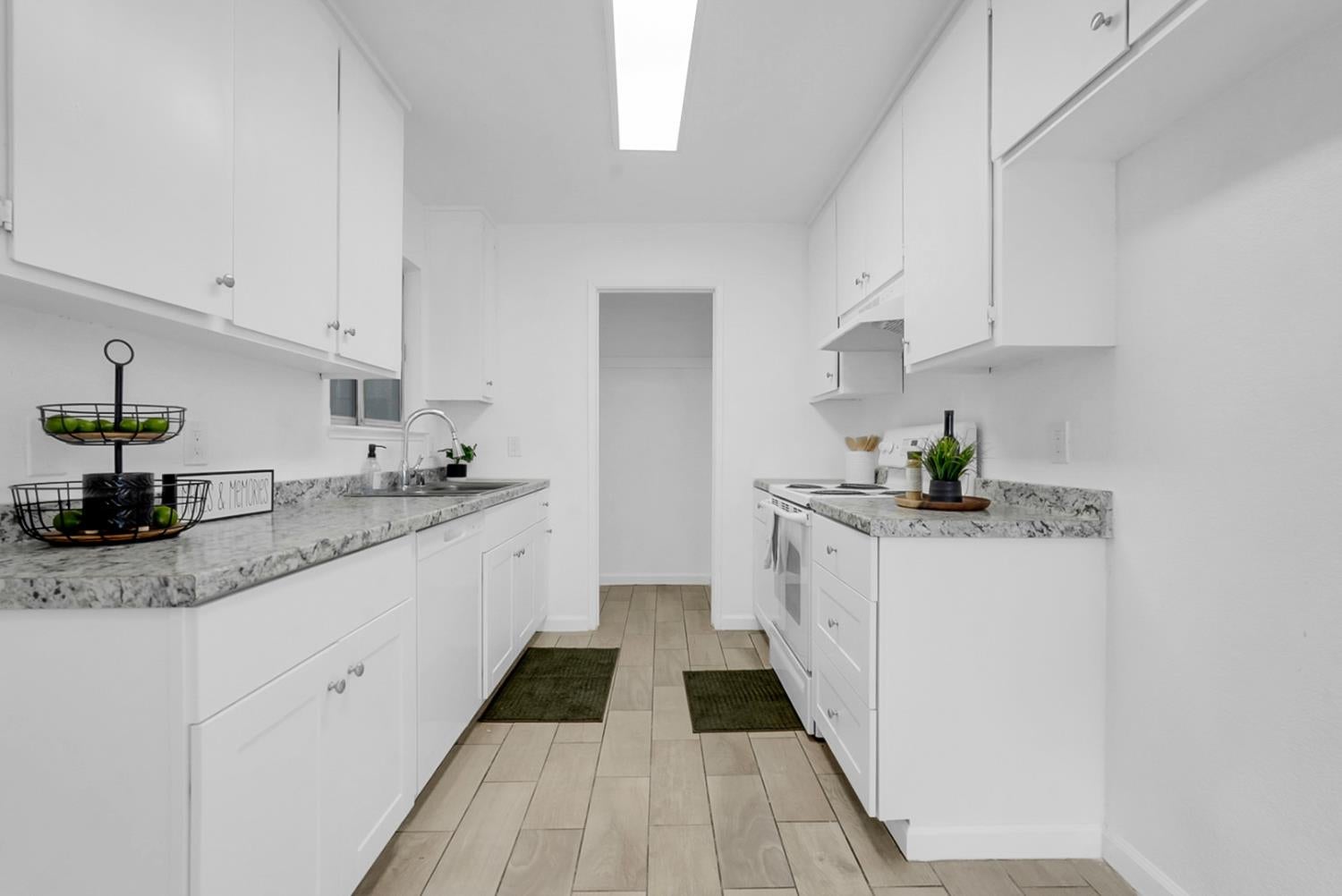 34 Skylark Court
