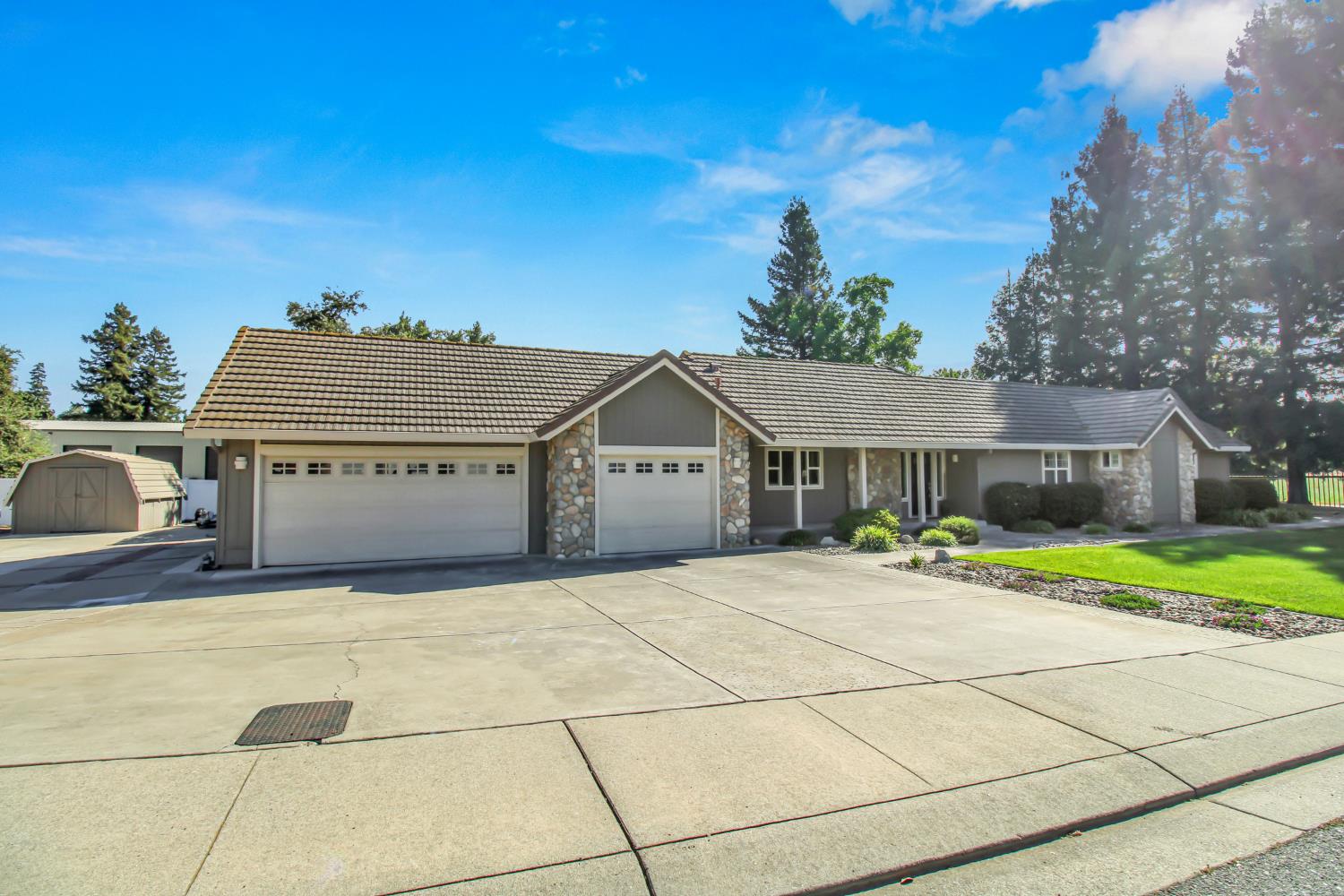 11000 Mallard Court