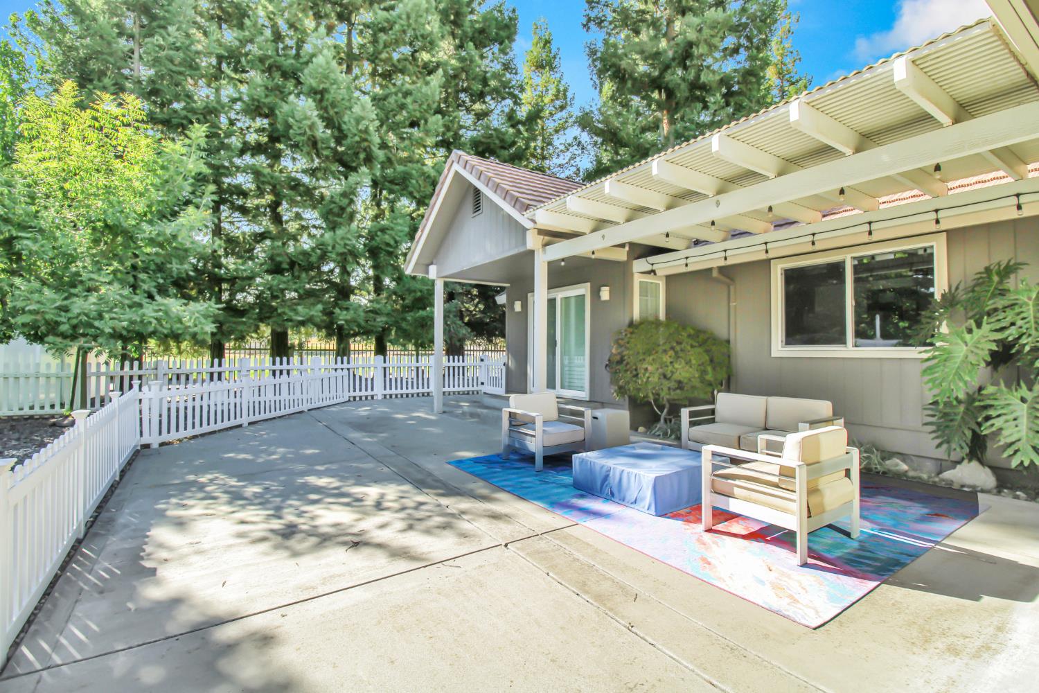 11000 Mallard Court