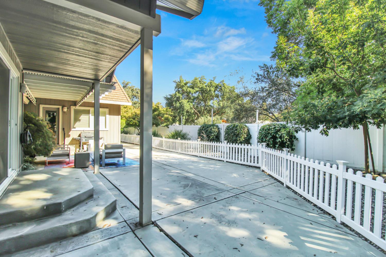 11000 Mallard Court