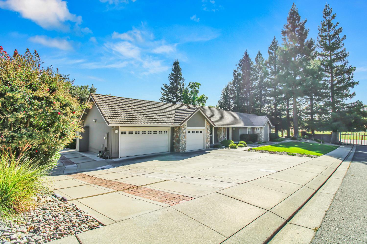 11000 Mallard Court