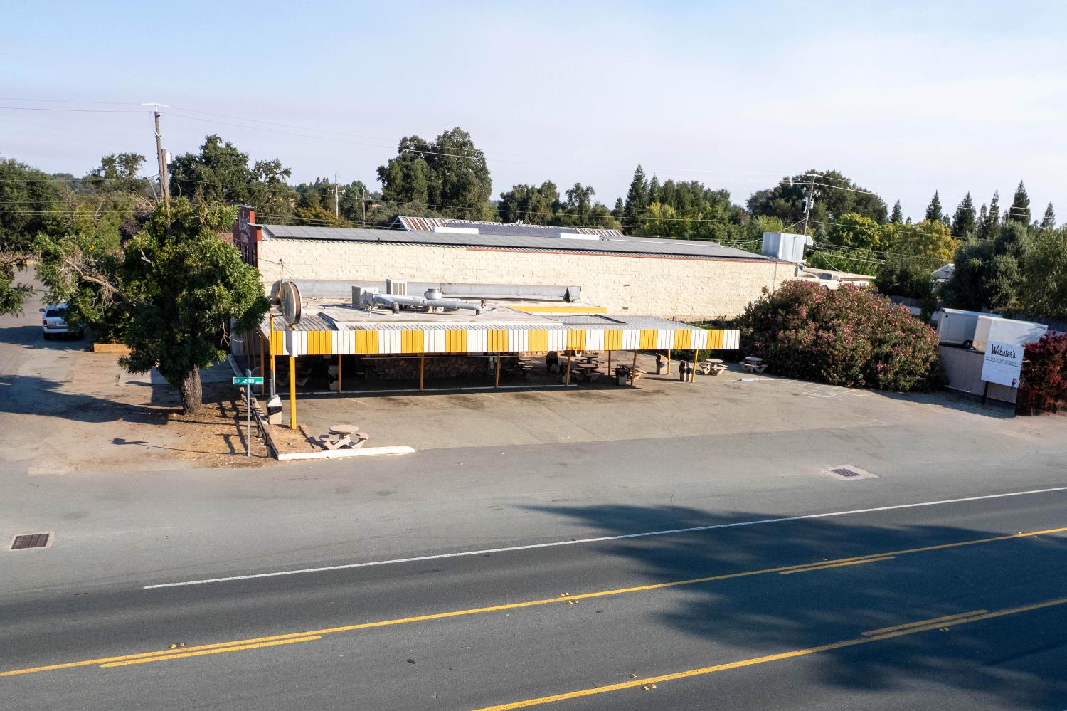 18737 E Hwy 88