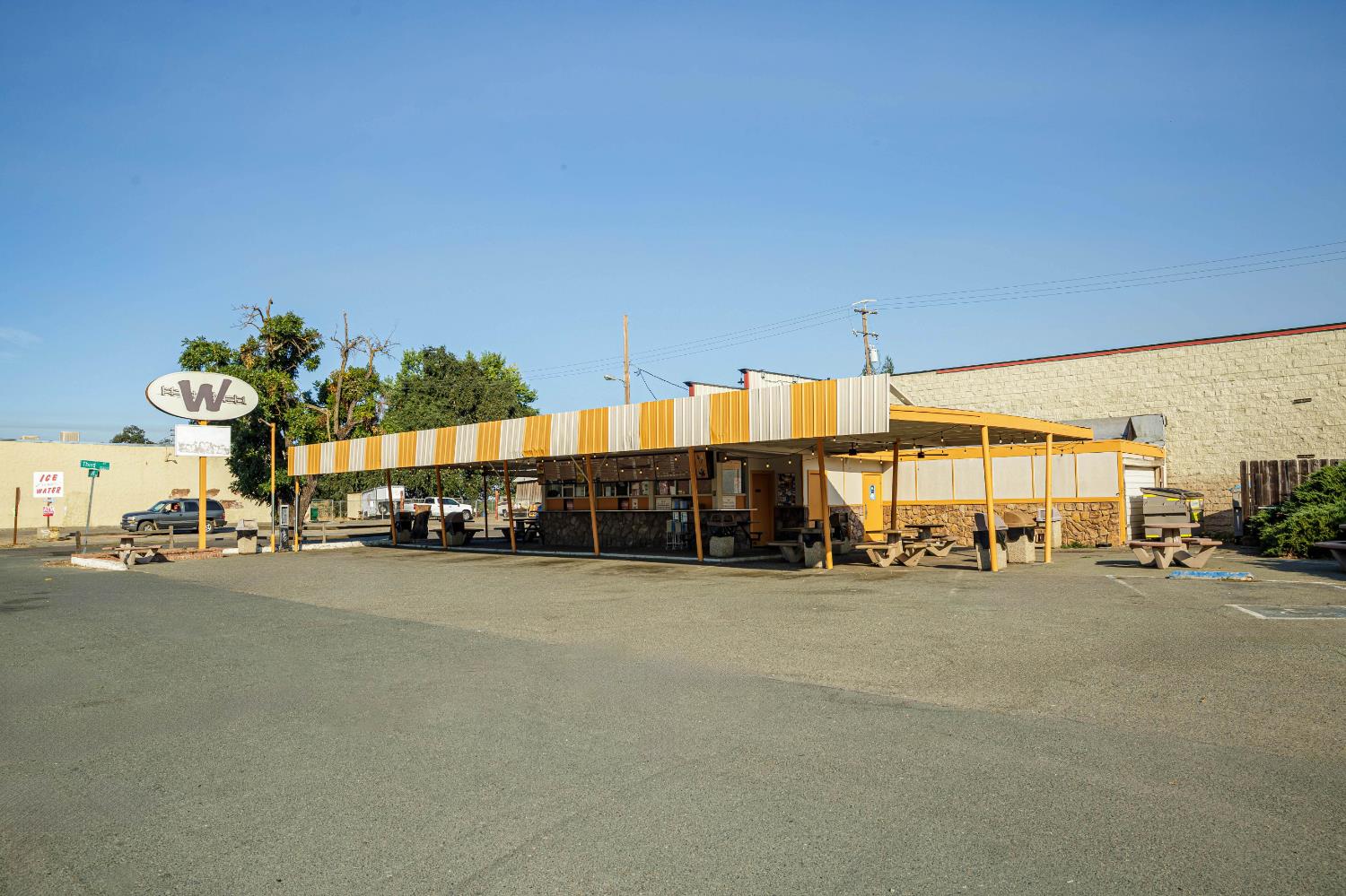 18737 E Hwy 88