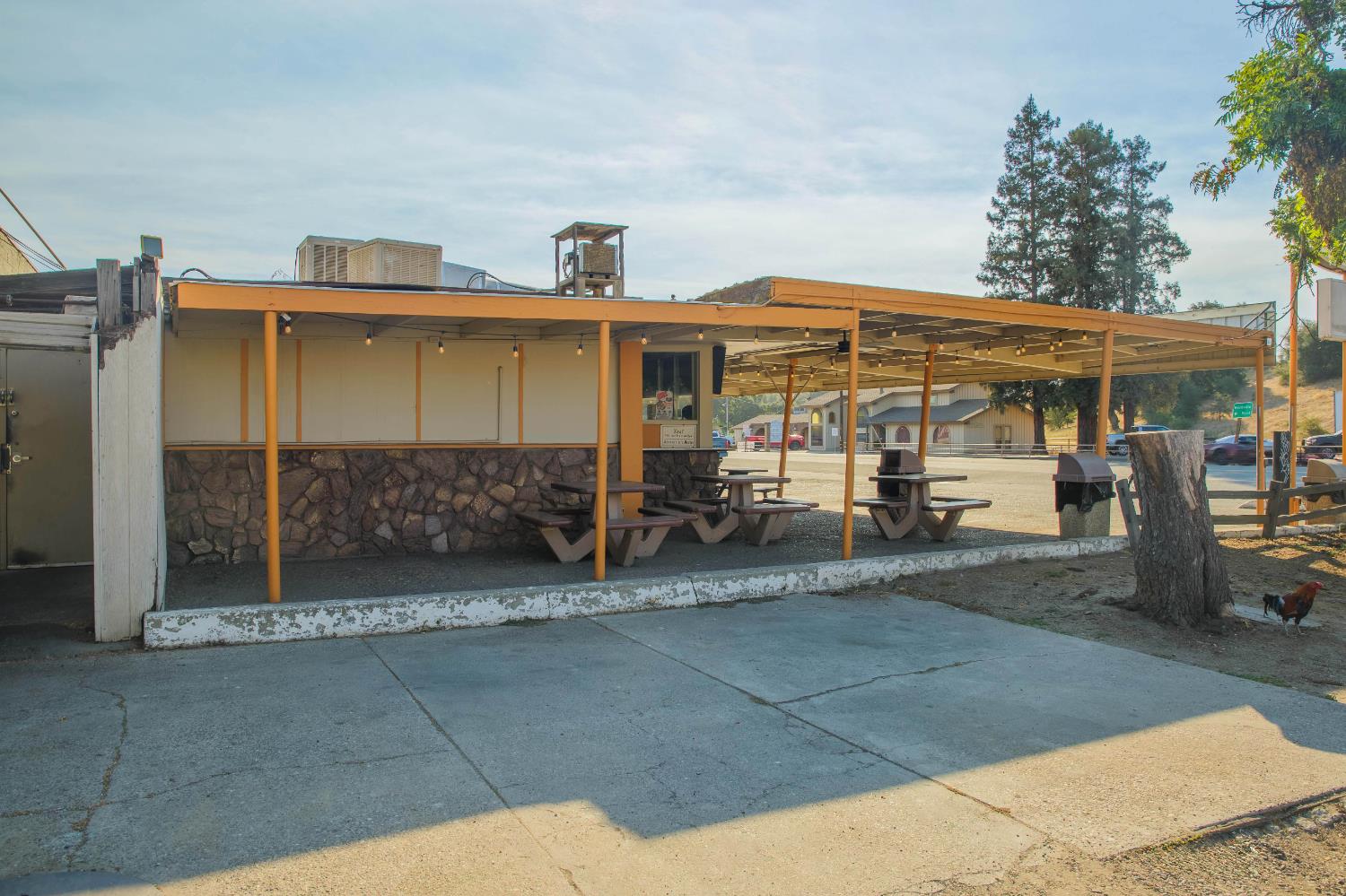 18737 E Hwy 88