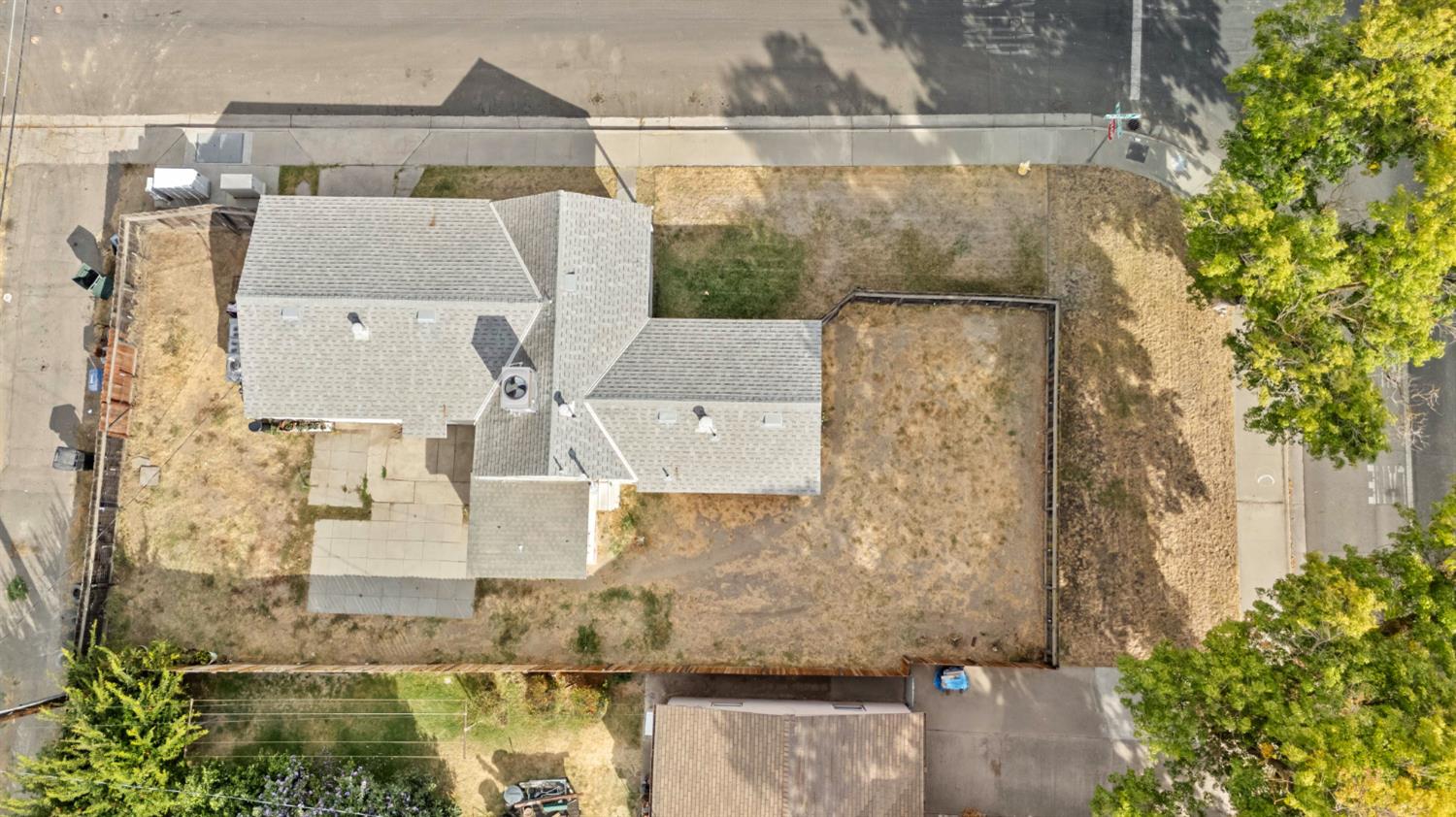 1401 TEBBUTT Avenue