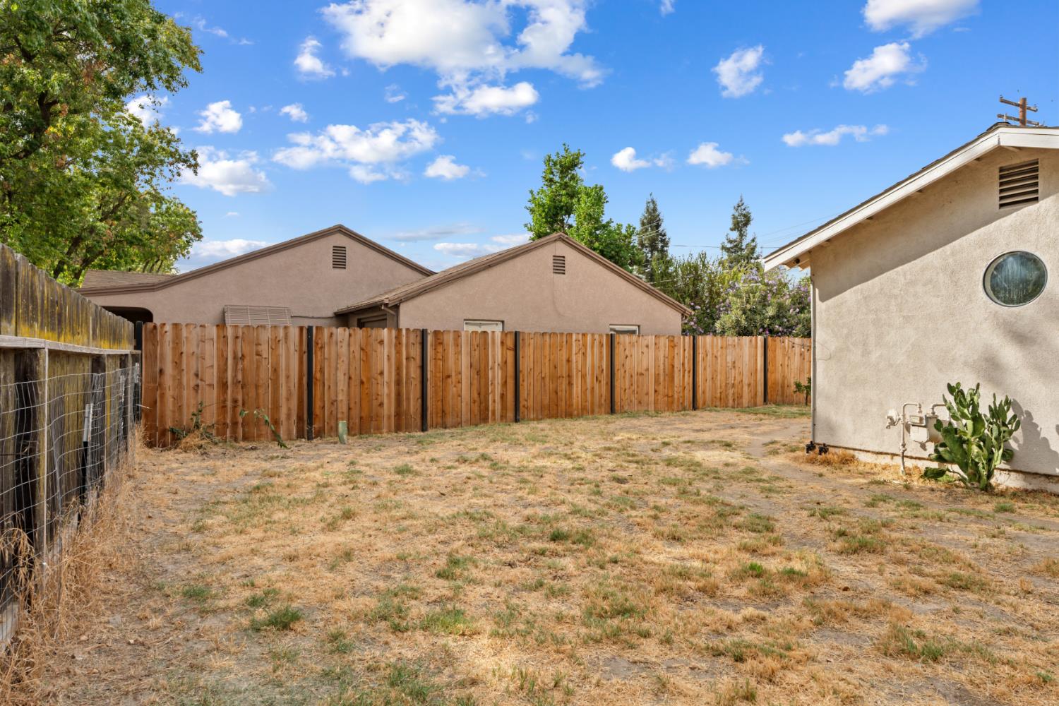 1401 TEBBUTT Avenue