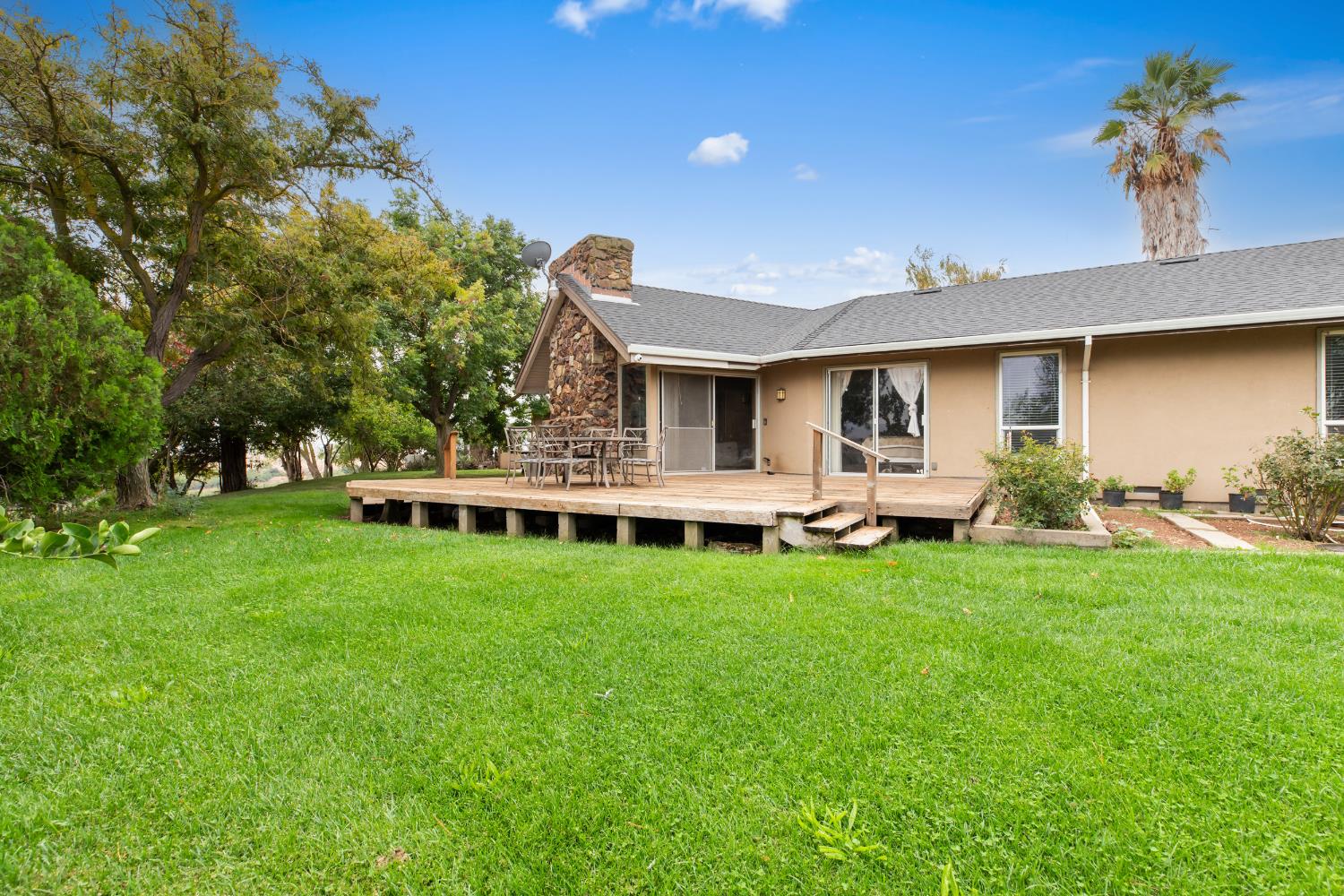 5610 E Highway 4