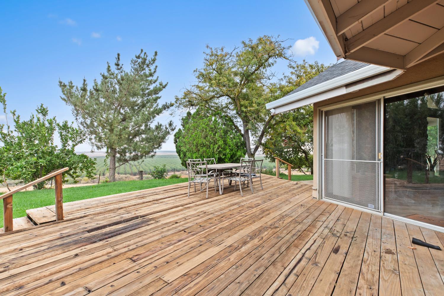 5610 E Highway 4
