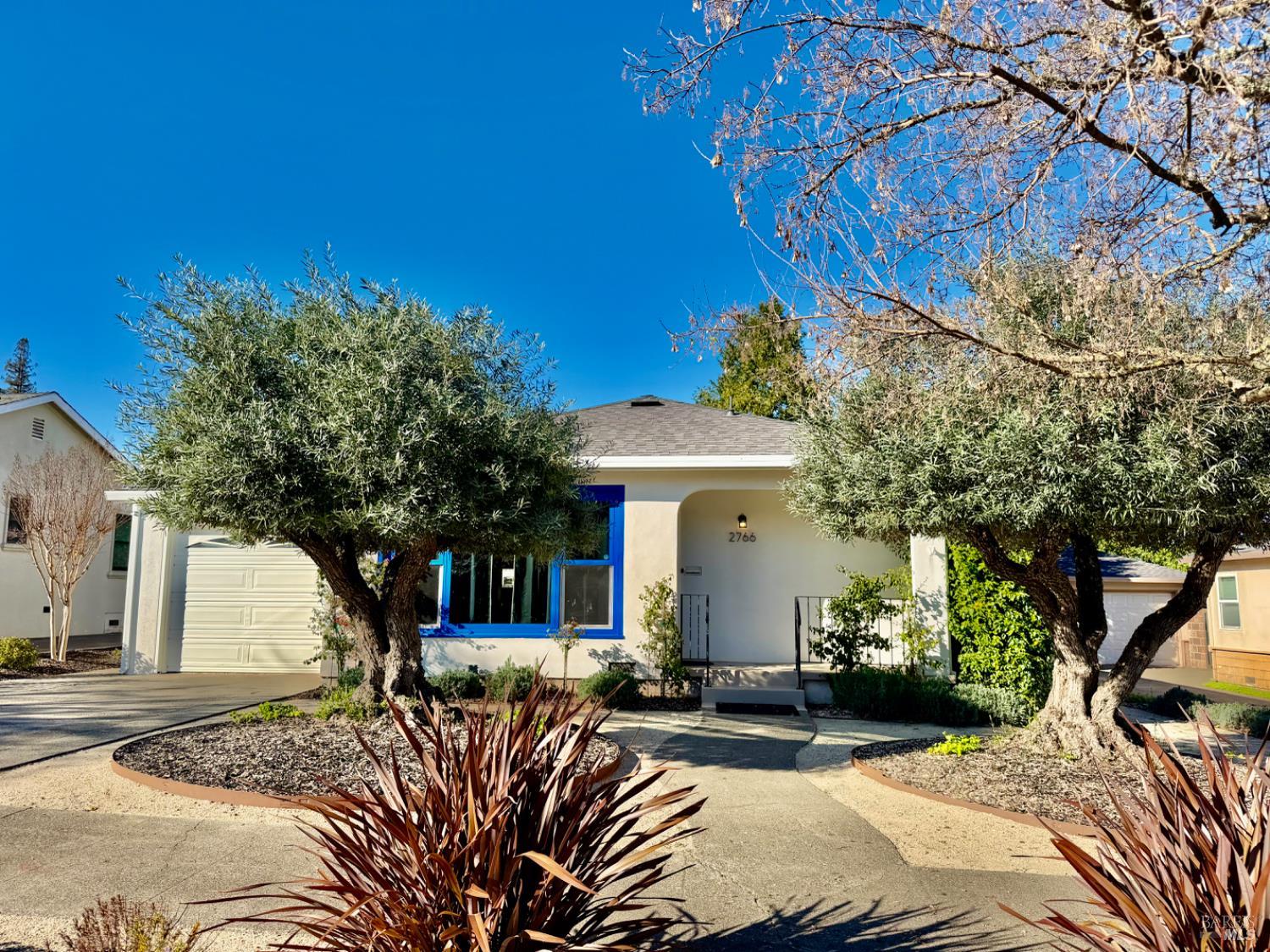 2766 Iowa Street