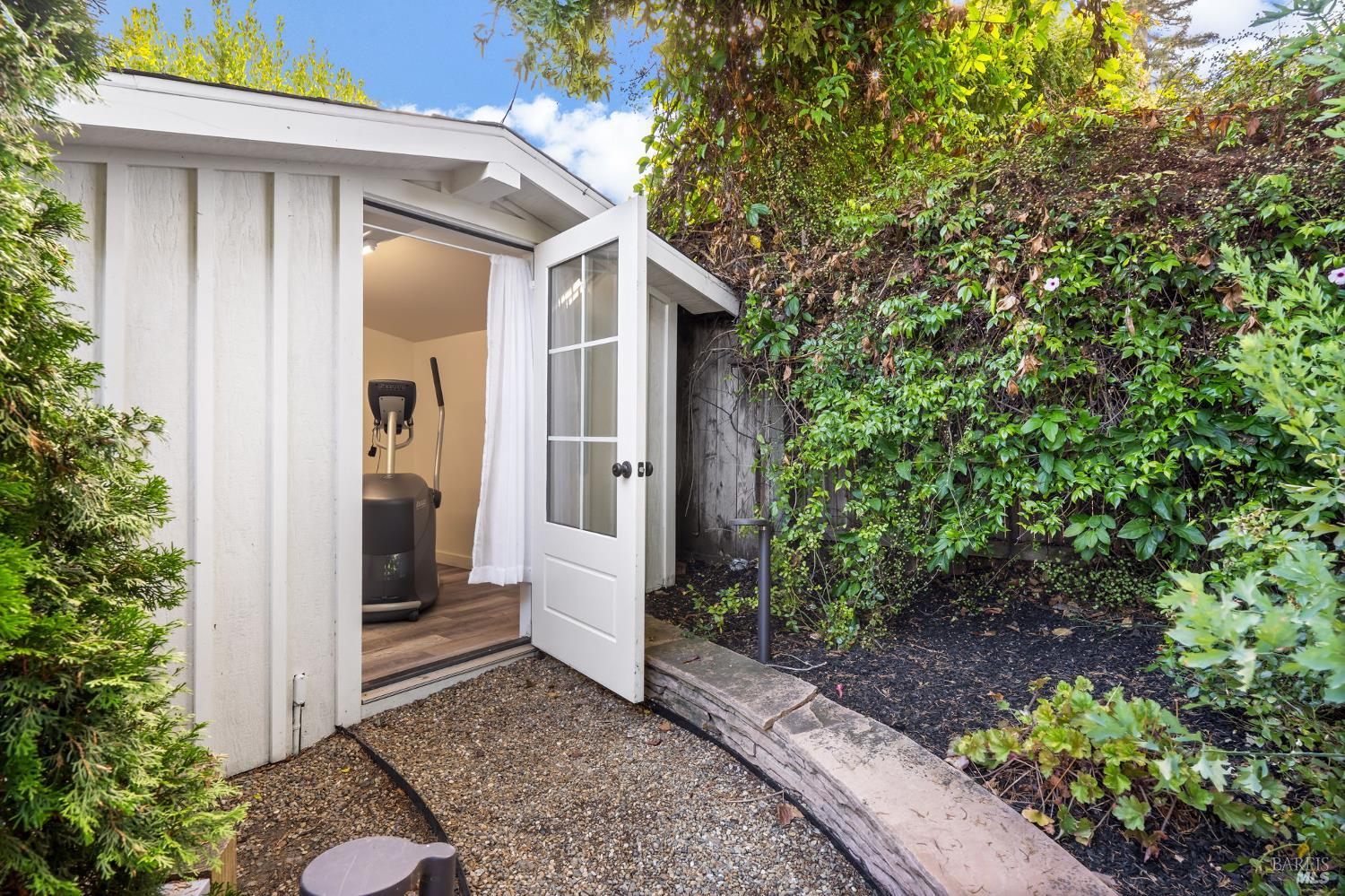 204 Hawthorne Avenue