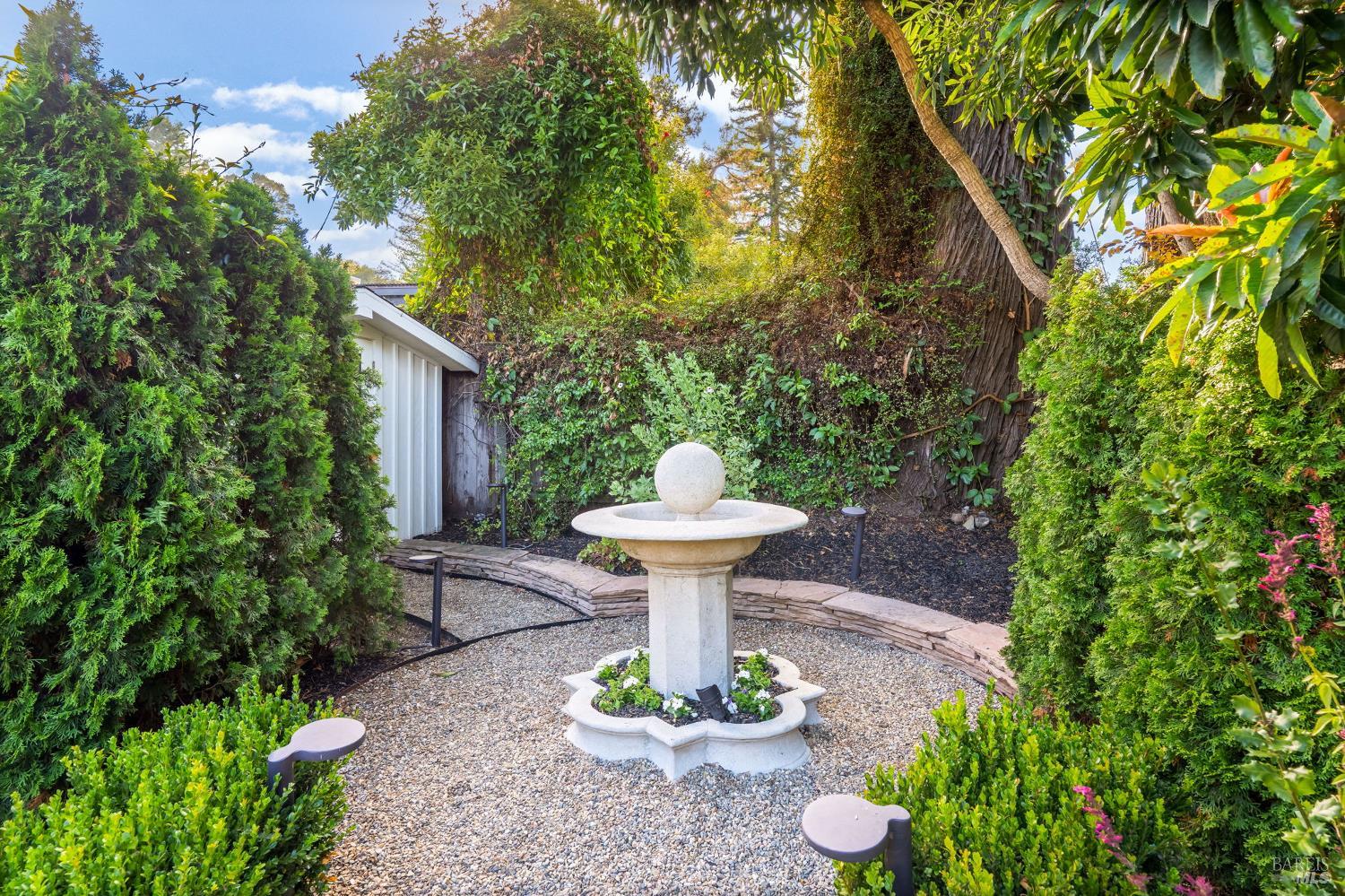 204 Hawthorne Avenue