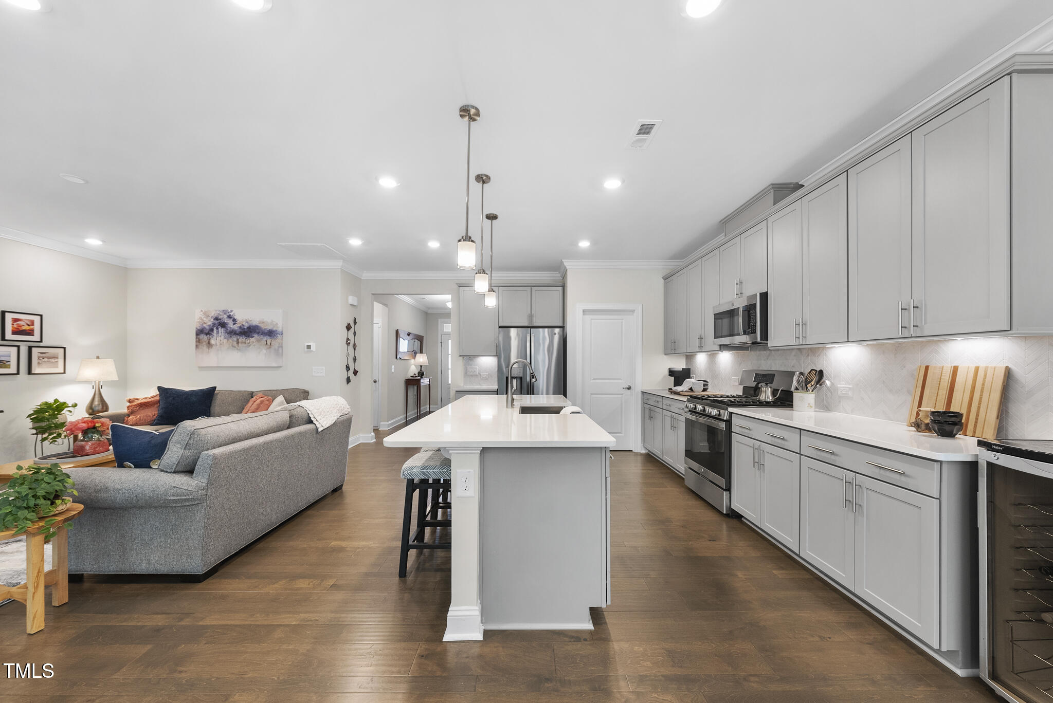 1125 Surveyor Drive