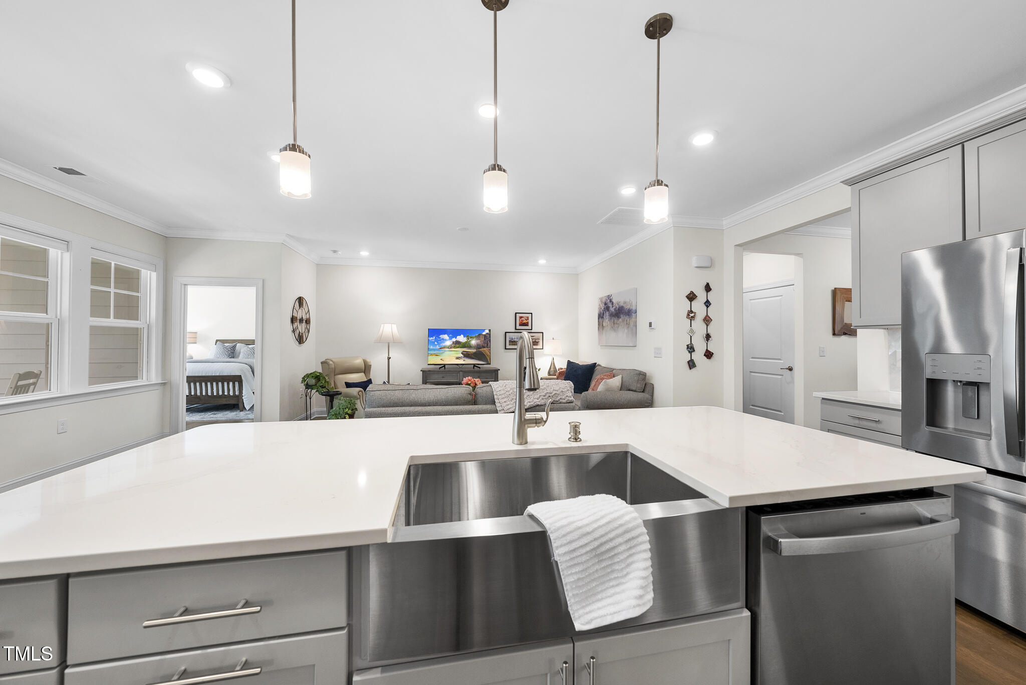 1125 Surveyor Drive
