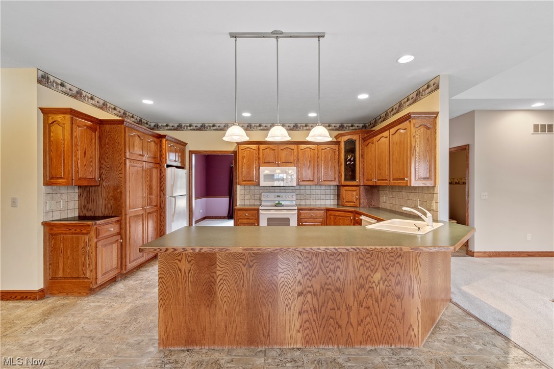 882 Laurel Circle
