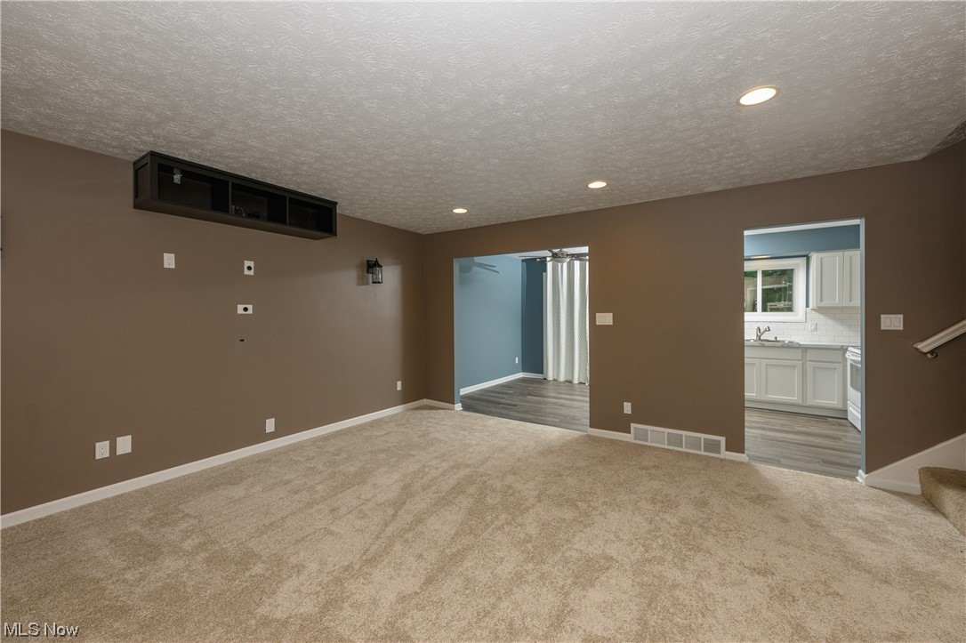 1284 Highwood Drive