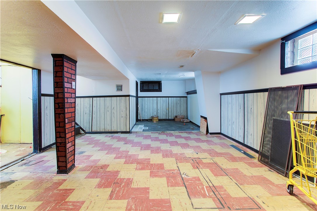 423 Gobel NE