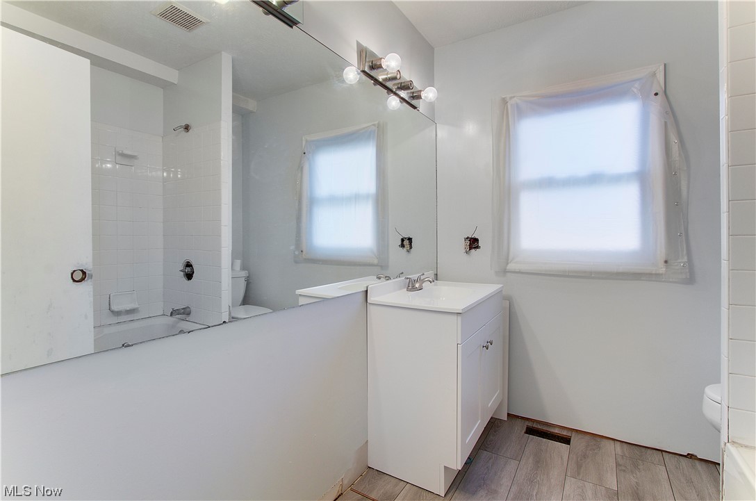 423 Gobel NE