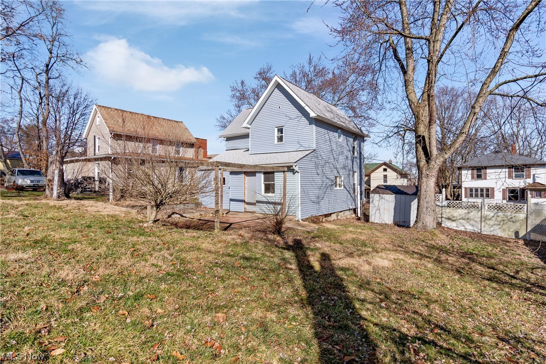 27 10th Street SW