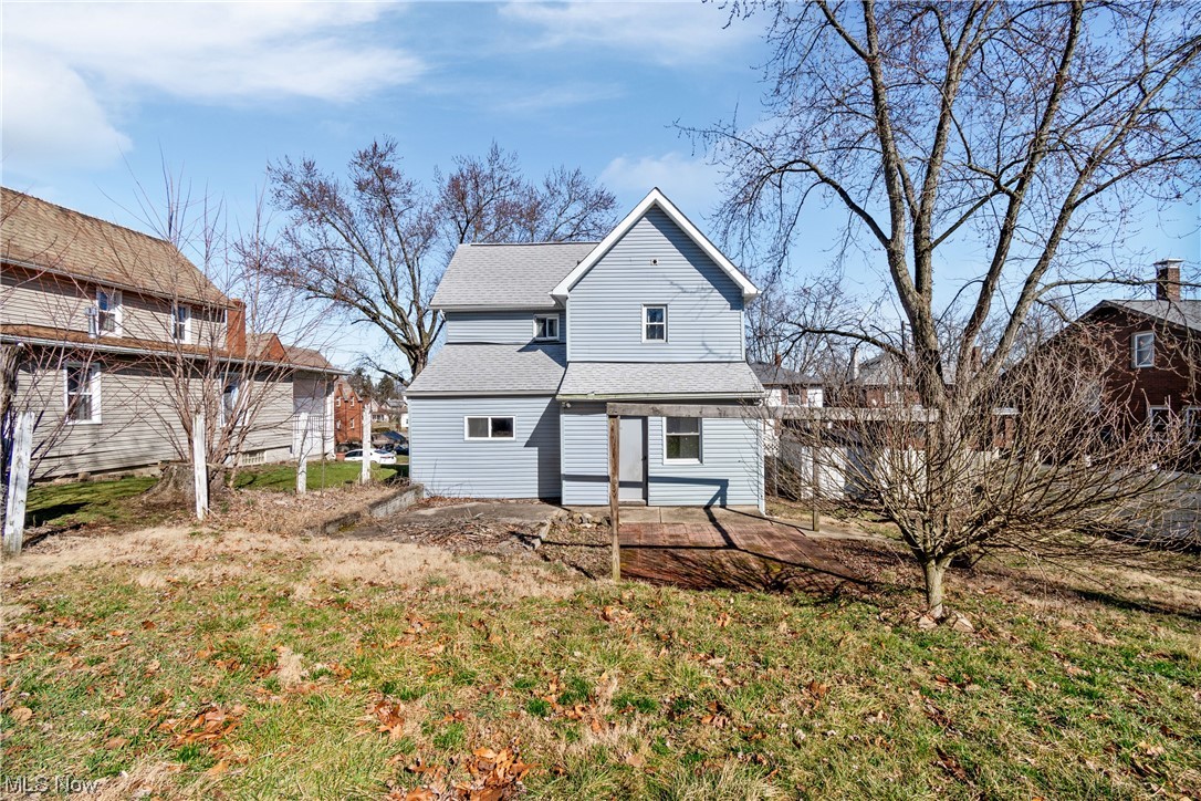 27 10th Street SW