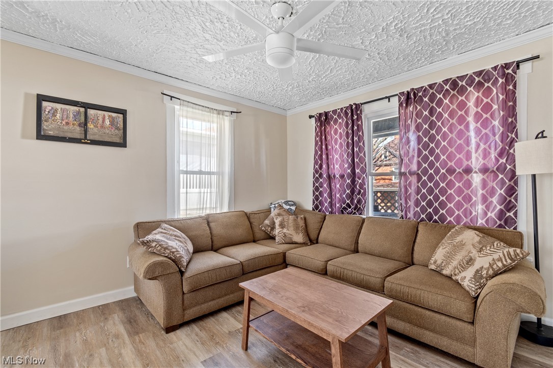 27 10th Street SW
