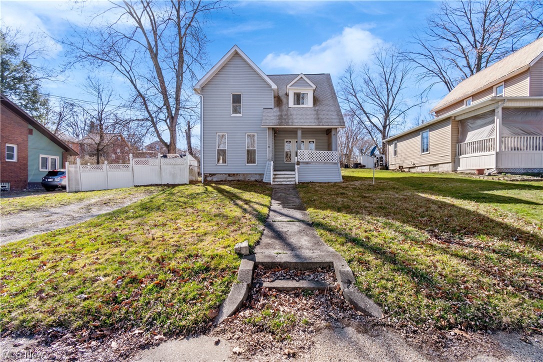 27 10th Street SW