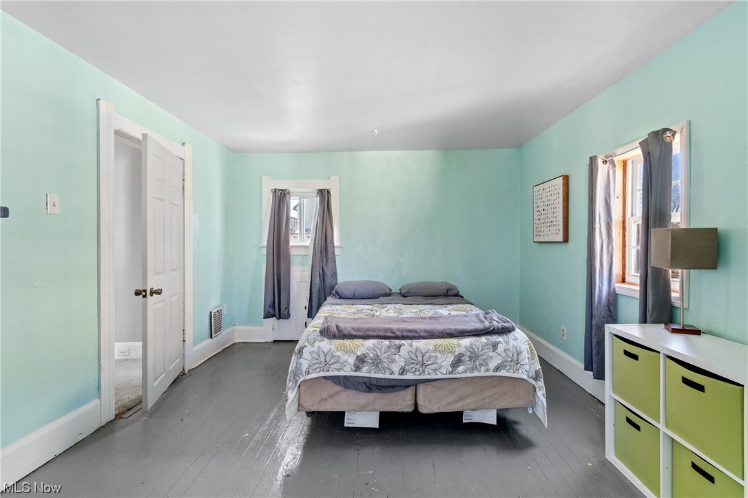 27 10th Street SW
