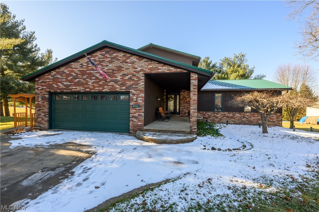 8821 Indian Hills Circle NW
