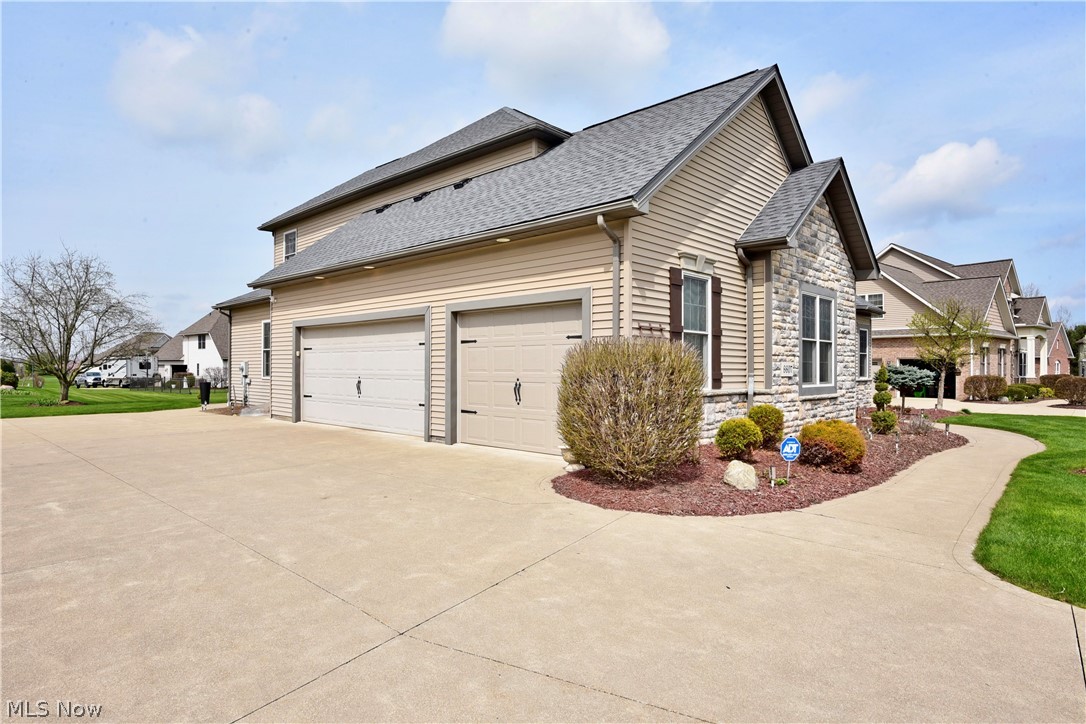 6607 Woodbridge Circle NW