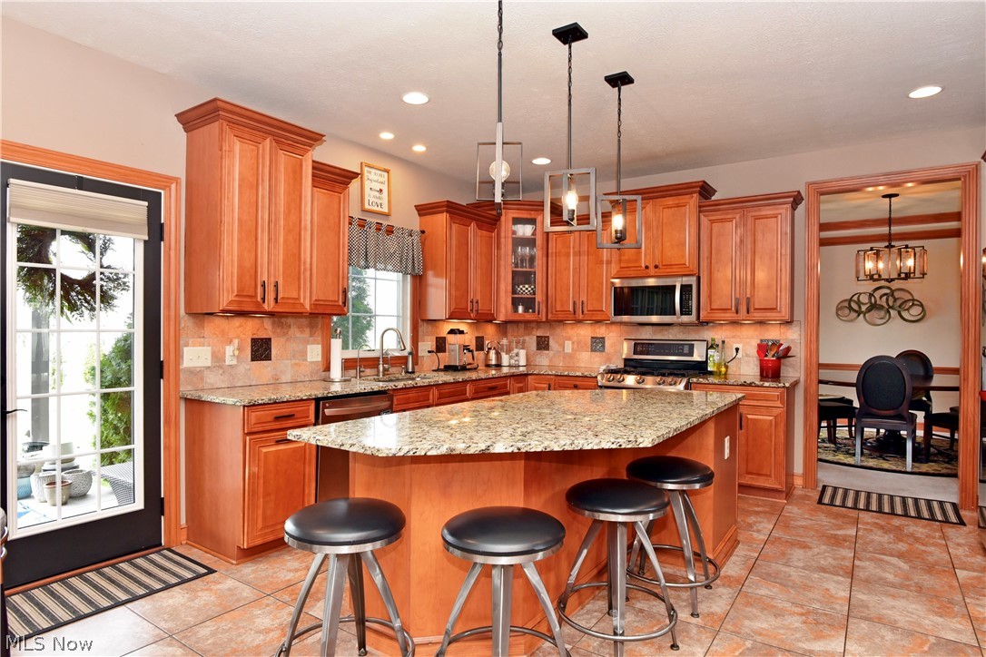 6607 Woodbridge Circle NW