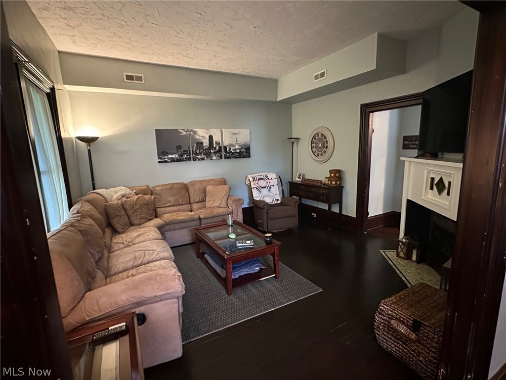 2857 W 14th Street